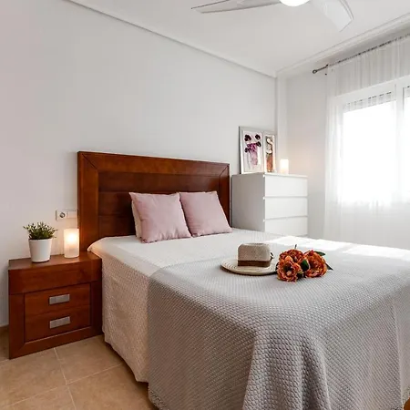 Sunny Casita, Torrevieja, Modern 2 Bed Floor Appartement *