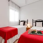 Sunny Casita, Torrevieja, Modern 2 Bed Floor Apartament Torrevieja