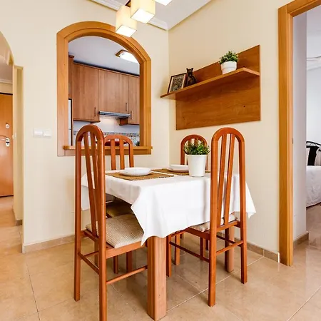Sunny Casita, Torrevieja, Modern 2 Bed Floor Apartament