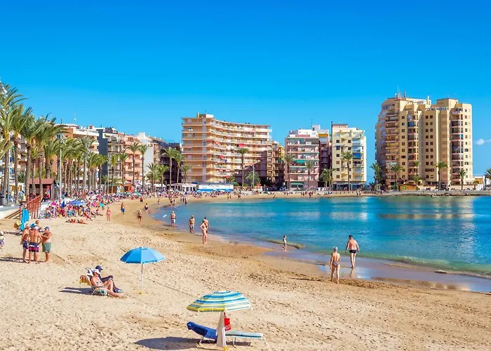 Apartment Sunny Casita, Torrevieja, Modern 2 Bed Floor *